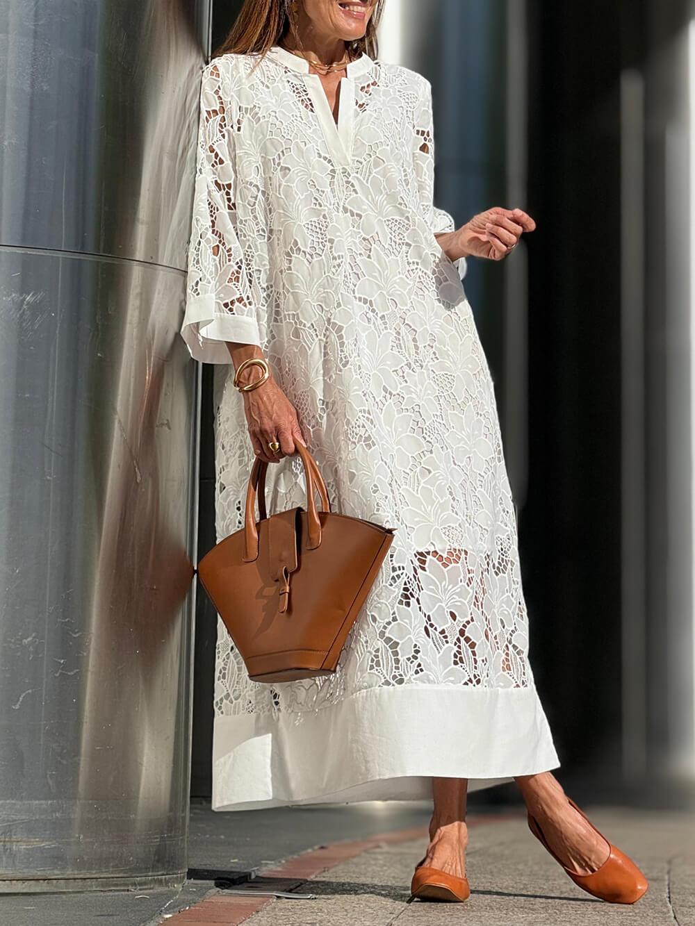 Magdalena – Midi šaty s výstřihem do V a květy – plážový glamour, barva: bílá