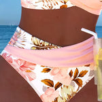 Marie – Bikiny s kontrastním květinovým vzorem a výřezem
