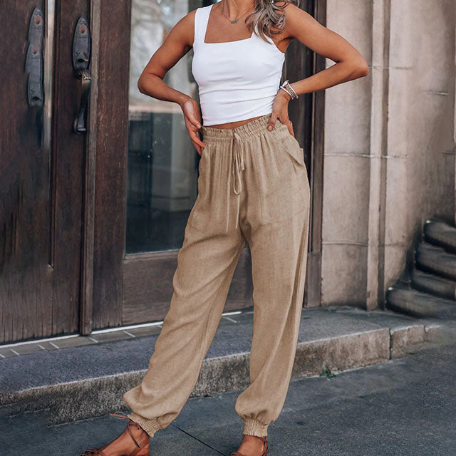 Svala – Elegantní kalhoty s páskem, barva: khaki
