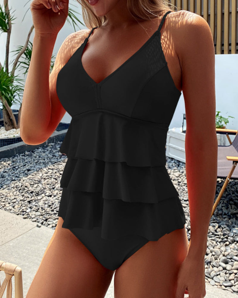 Viktoria – Elegantní plavky s jemnými volány, barva: černá