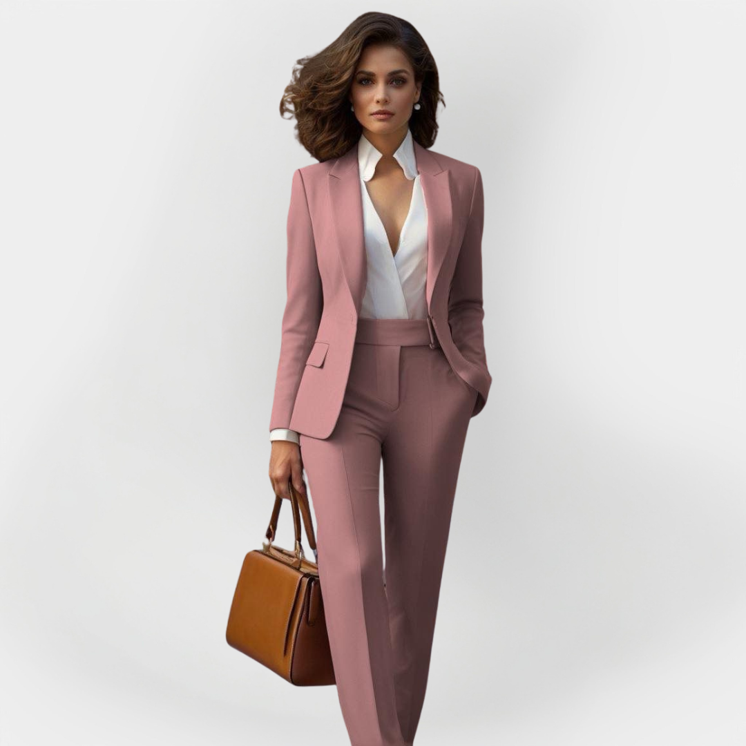 Elżbieta - Elegantní dámský kostým, barva: růžová