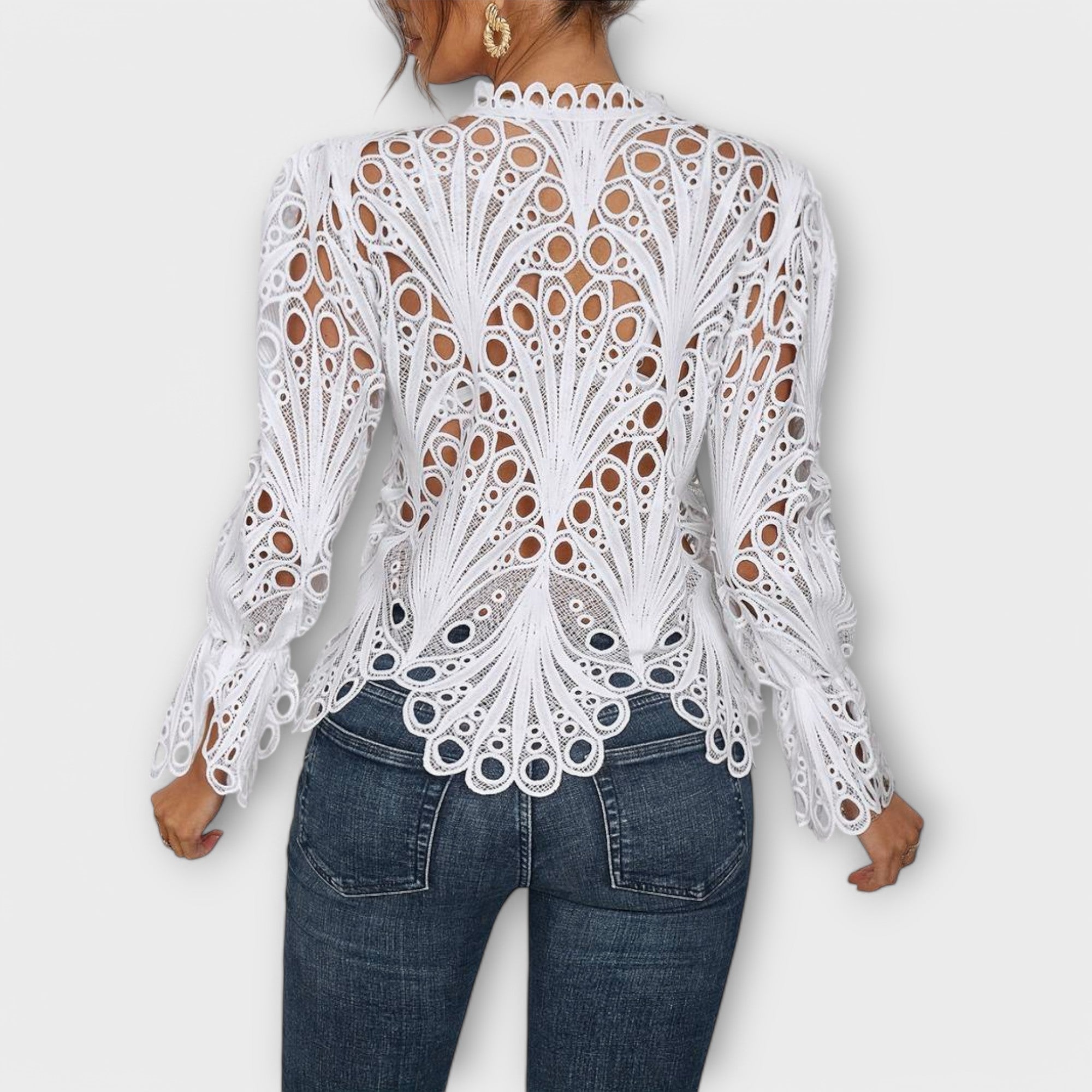 Lumina – Elegantní krajkový top – finská ženskost a nadčasový styl