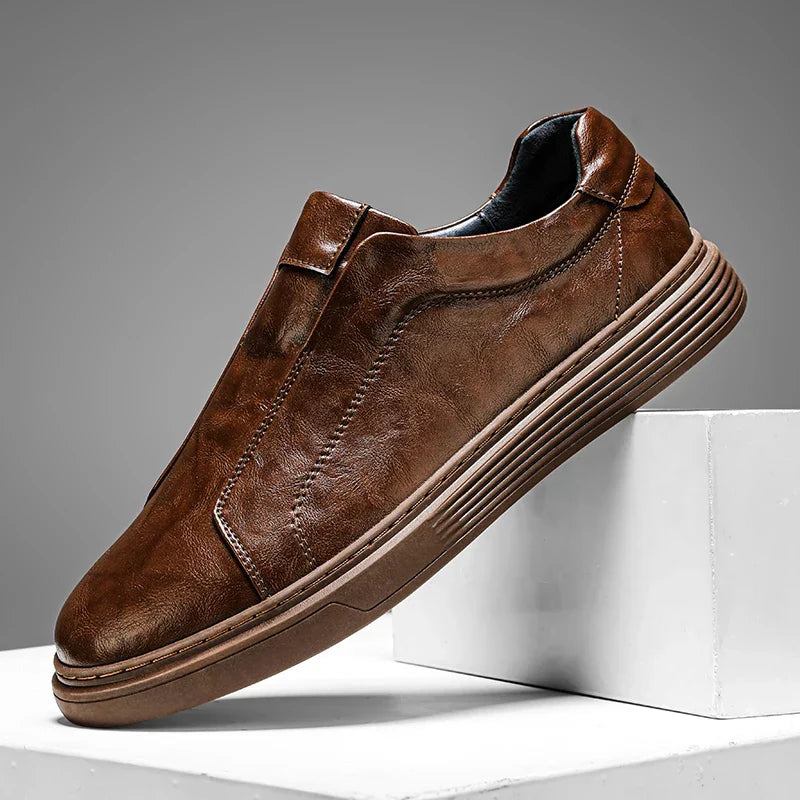 Klasické kožené slip-on boty